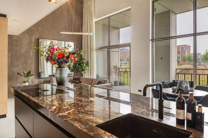 Photo 22 of Madridstraat 24