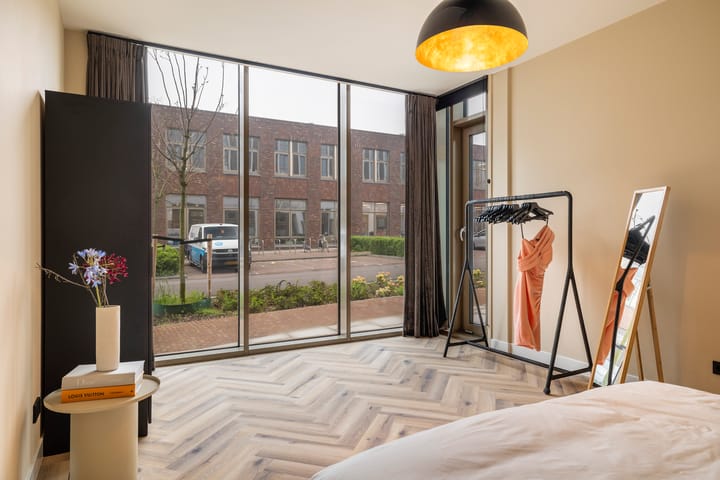 Photo 27 of Madridstraat 24