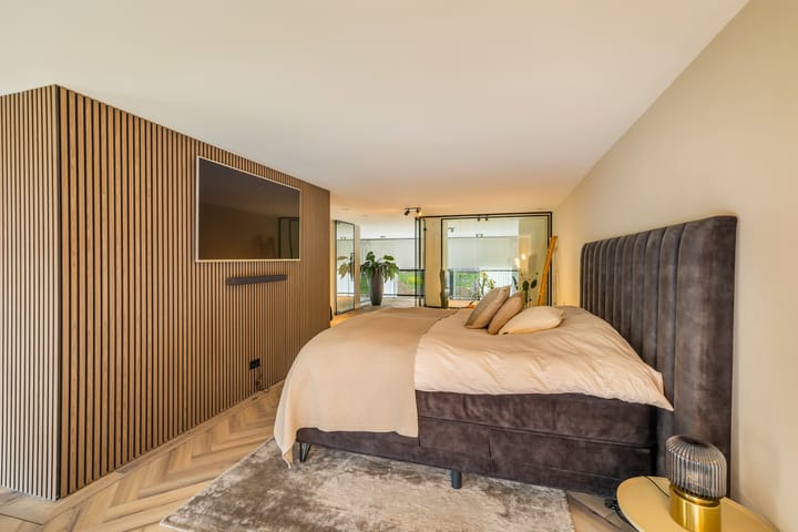 Photo 39 of Madridstraat 24