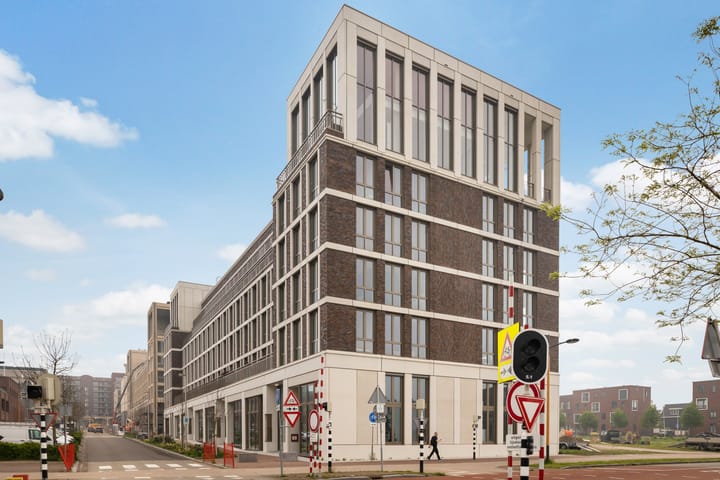 Photo 53 of Madridstraat 24