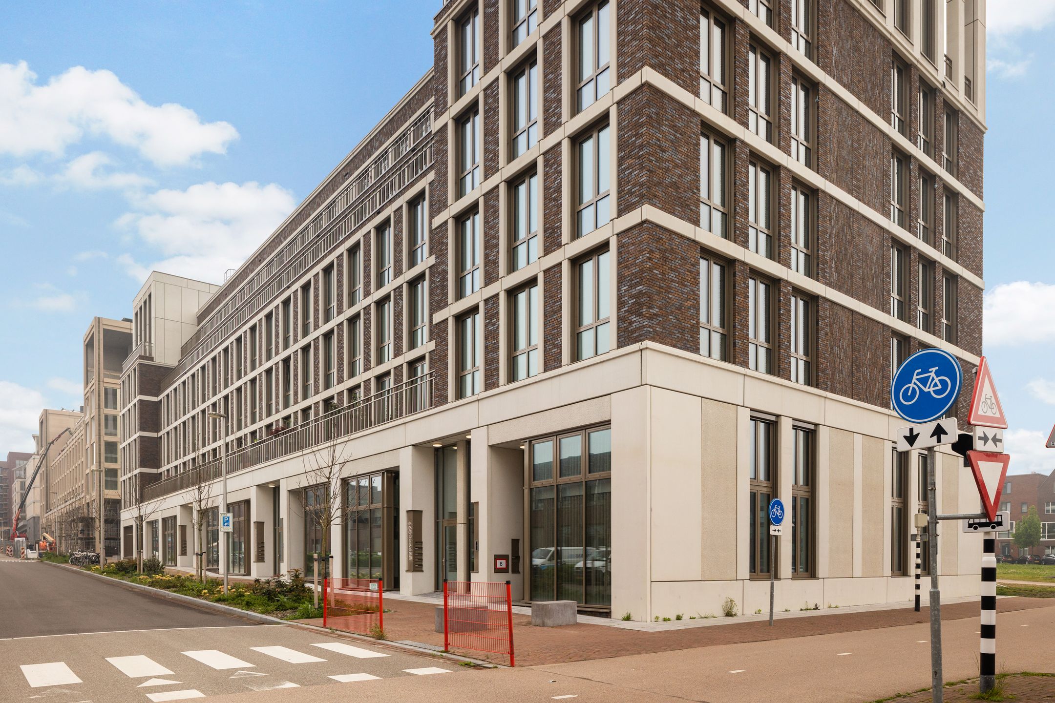 Photo 54 of Madridstraat 24