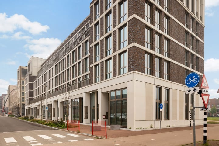 Photo 54 of Madridstraat 24