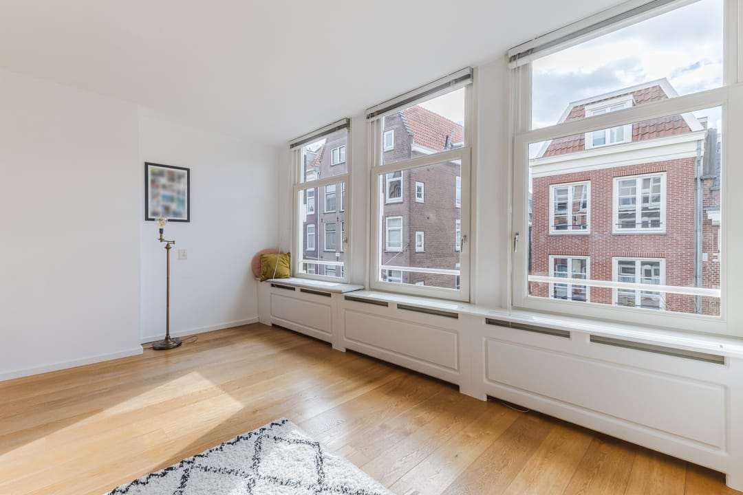 Photo 8 of Willemsstraat 22-2