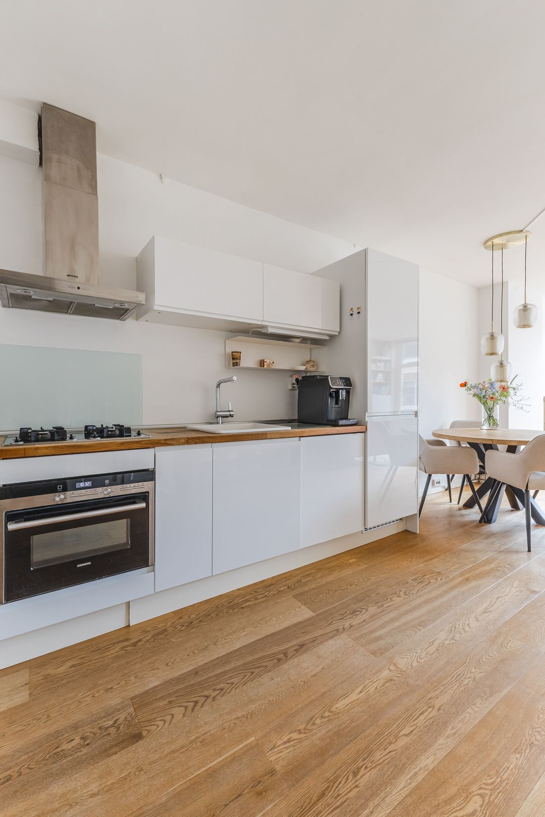 Photo 17 of Willemsstraat 22-2