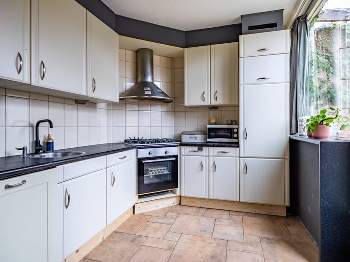 Foto 8 van van Essenstraat 5