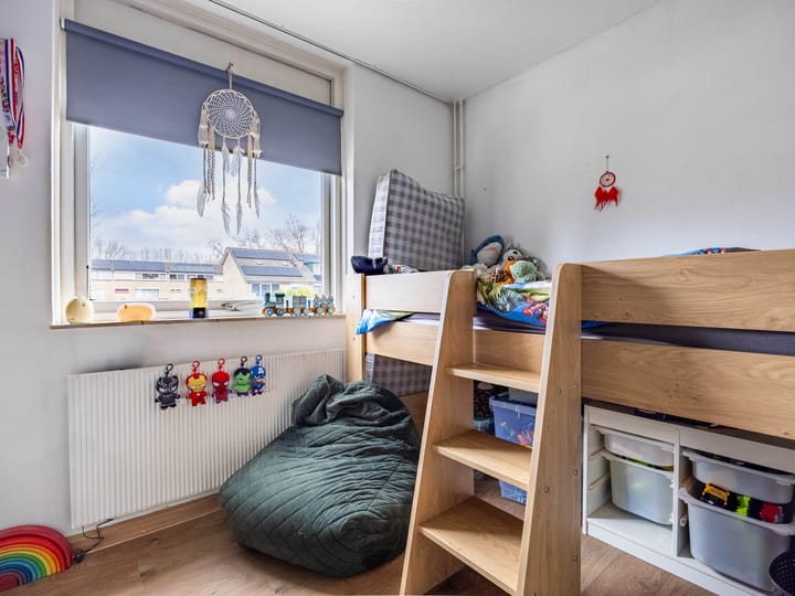 Foto 17 van van Essenstraat 5