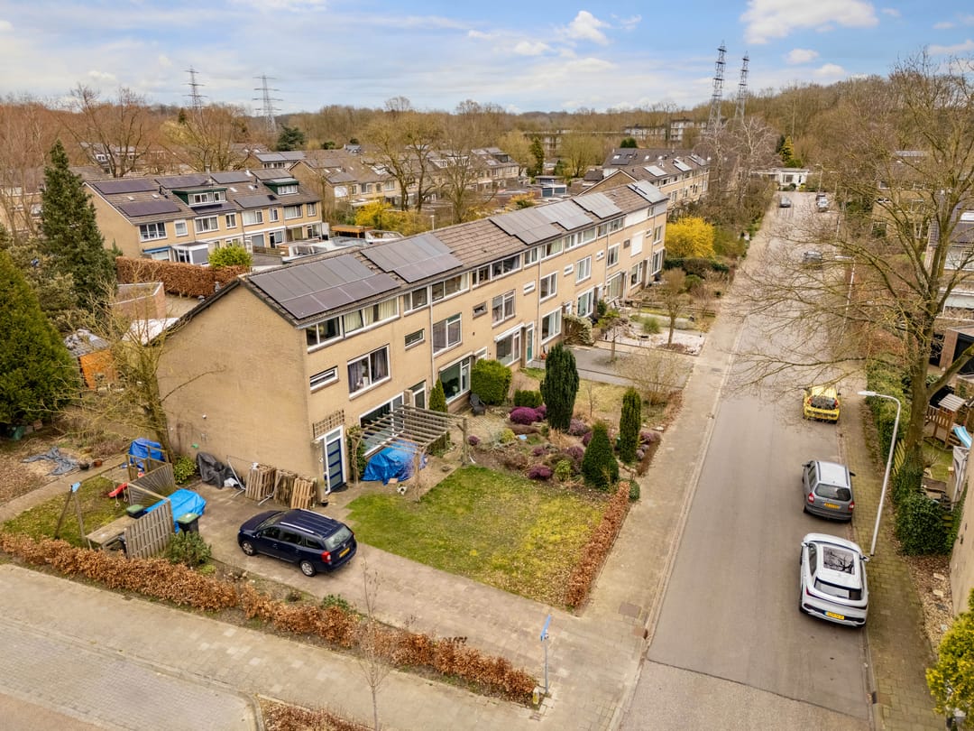 Foto 28 van van Essenstraat 5