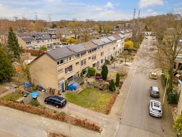 Foto 28 van van Essenstraat 5