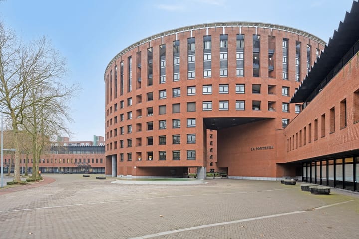 Foto 1 van Avenue Ceramique 21-C