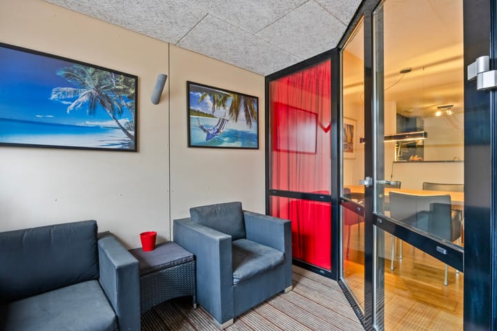 Foto 7 van Avenue Ceramique 21-C