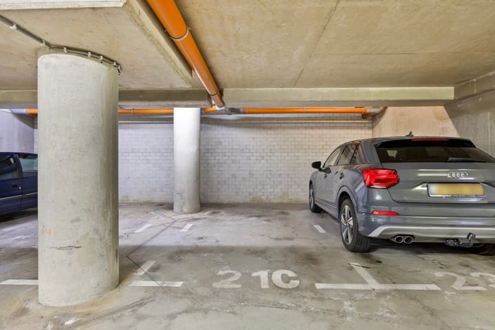 Foto 23 van Avenue Ceramique 21-C