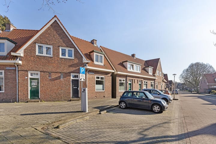 Foto 34 van Soerabaiastraat 1