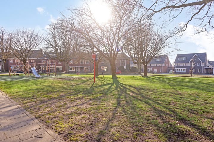 Foto 35 van Soerabaiastraat 1