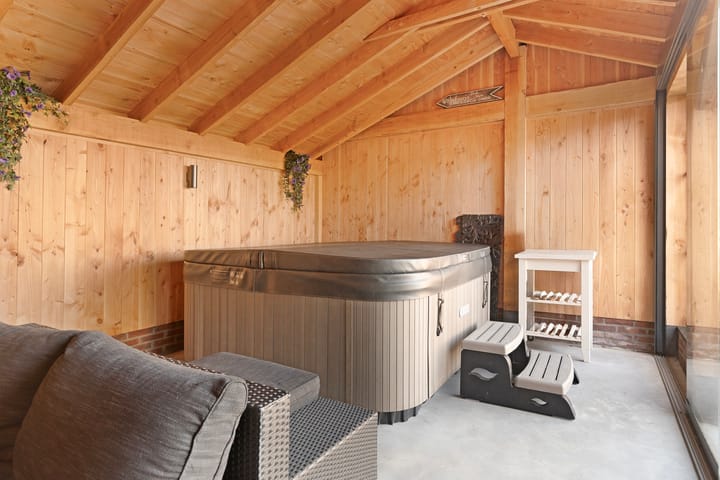 Foto 48 van Anthuriumweg 46