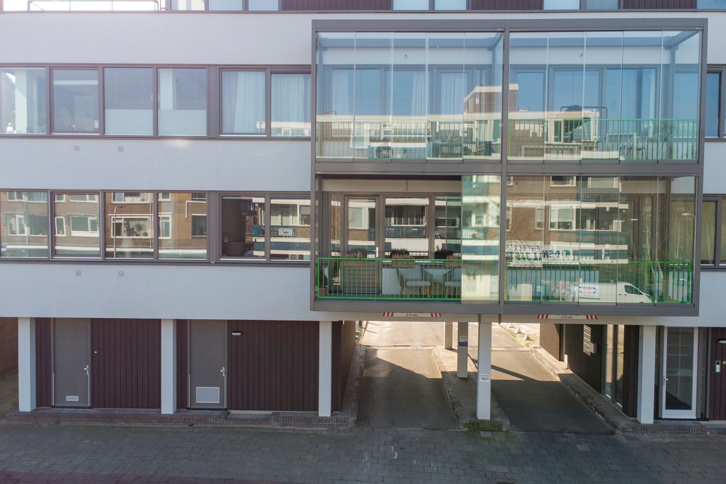 Foto 1 van van Limburg Stirumstraat 6