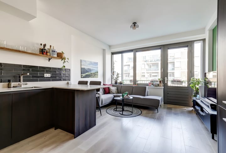 Foto 2 van van Limburg Stirumstraat 6