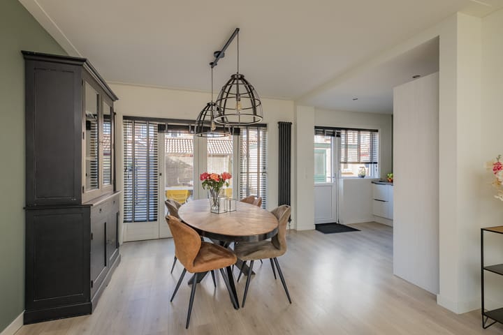 Foto 16 van Waalstraat 87