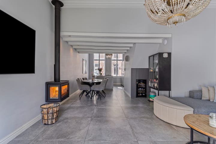 Photo 16 of Toussaintstraat 1