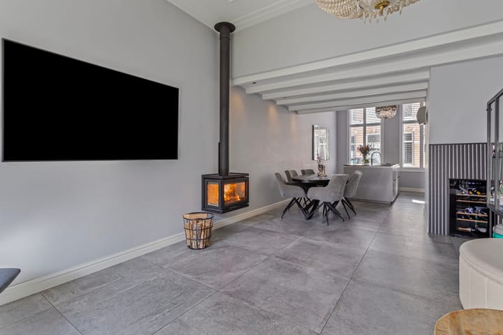 Photo 17 of Toussaintstraat 1