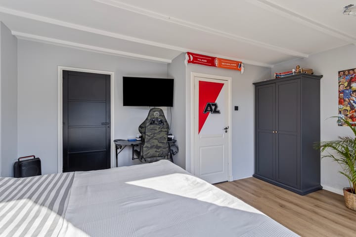 Photo 38 of Toussaintstraat 1