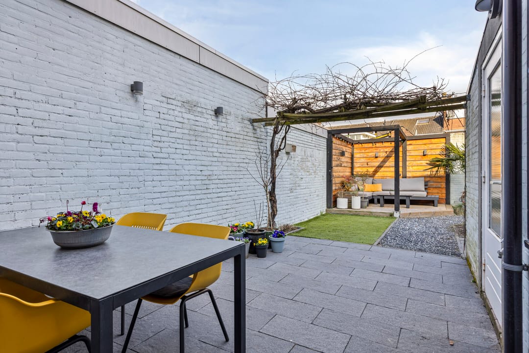 Foto 28 van Outshoornstraat 44