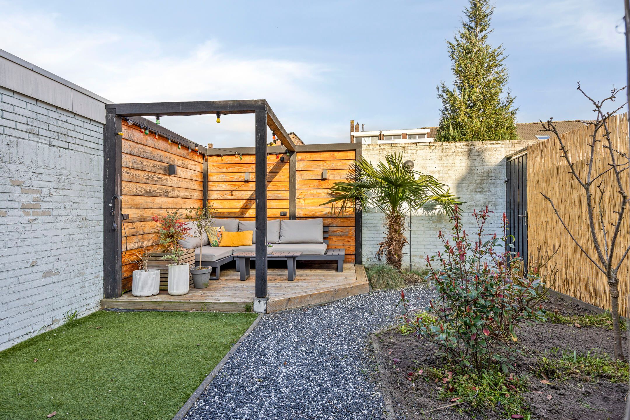 Foto 30 van Outshoornstraat 44