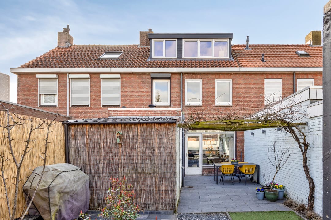 Foto 32 van Outshoornstraat 44