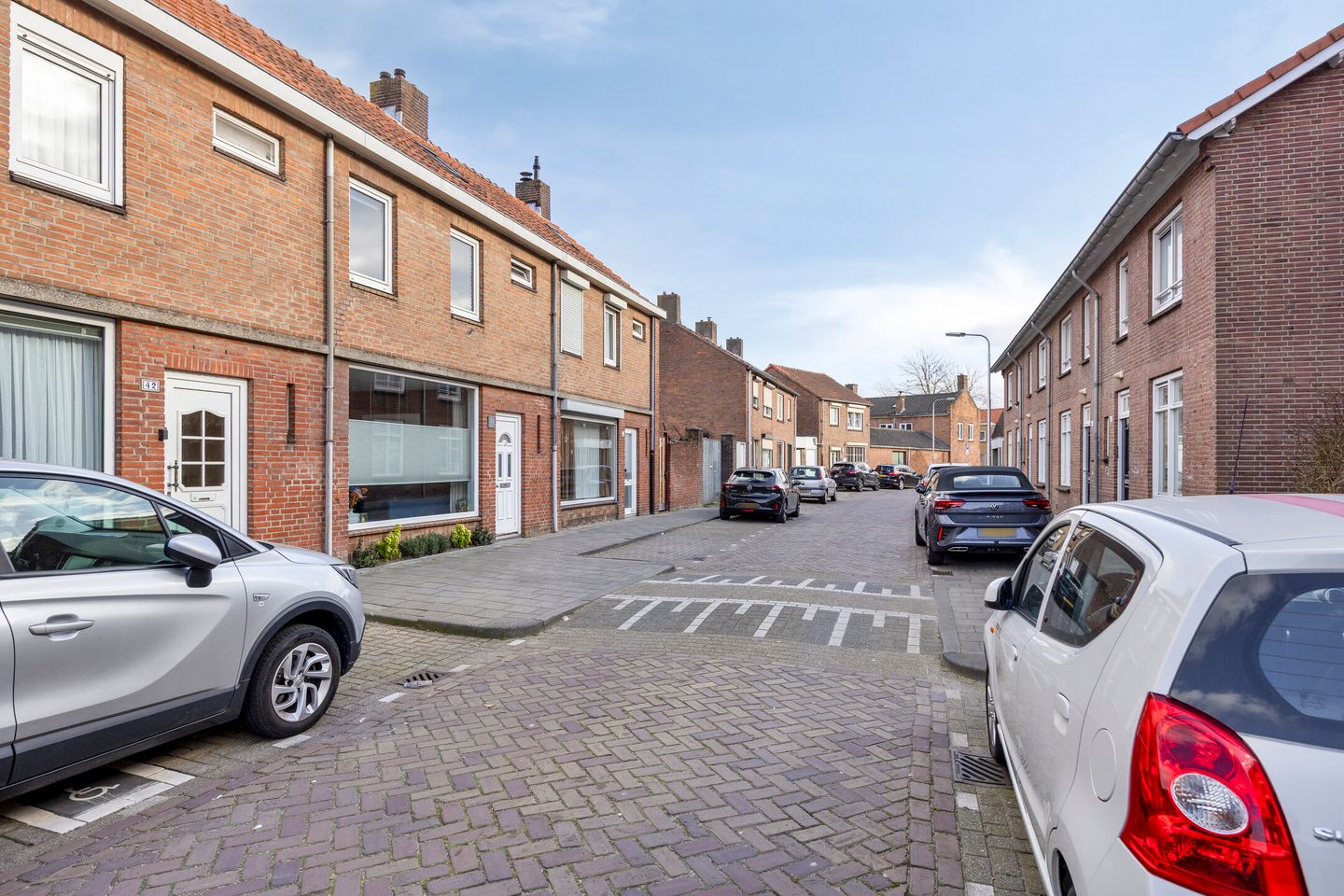 Foto 35 van Outshoornstraat 44