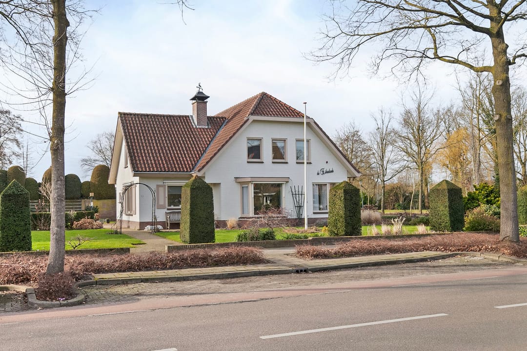 Photo 1 of Eikenlaan 1