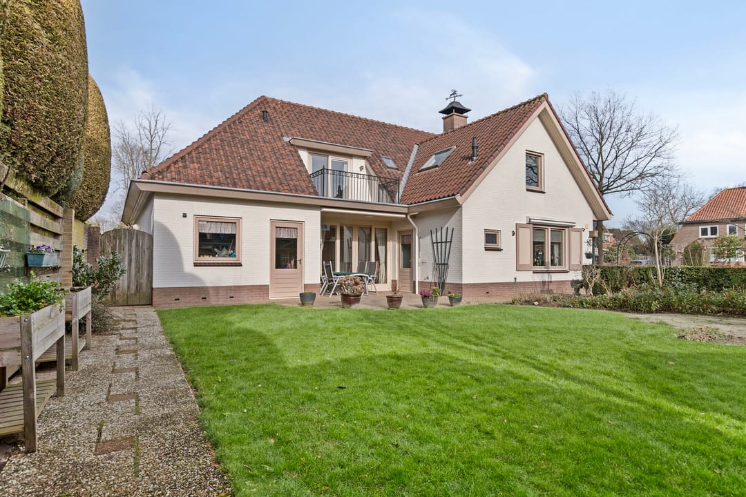 Photo 2 of Eikenlaan 1