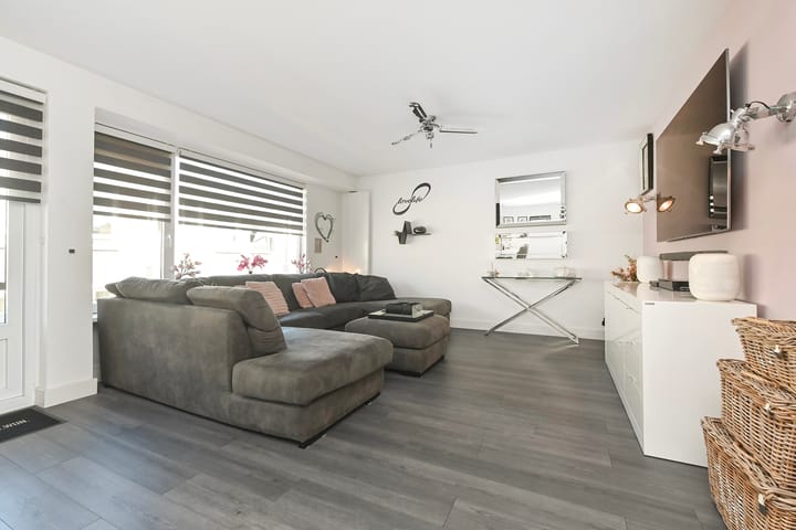 Foto 10 van Loosduinse Hoofdstraat 276