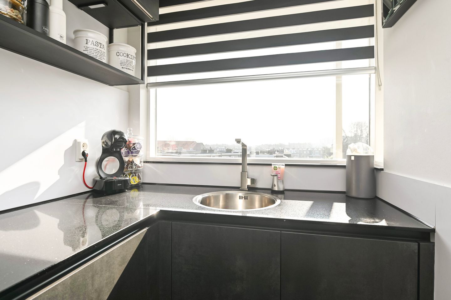 Foto 19 van Loosduinse Hoofdstraat 276