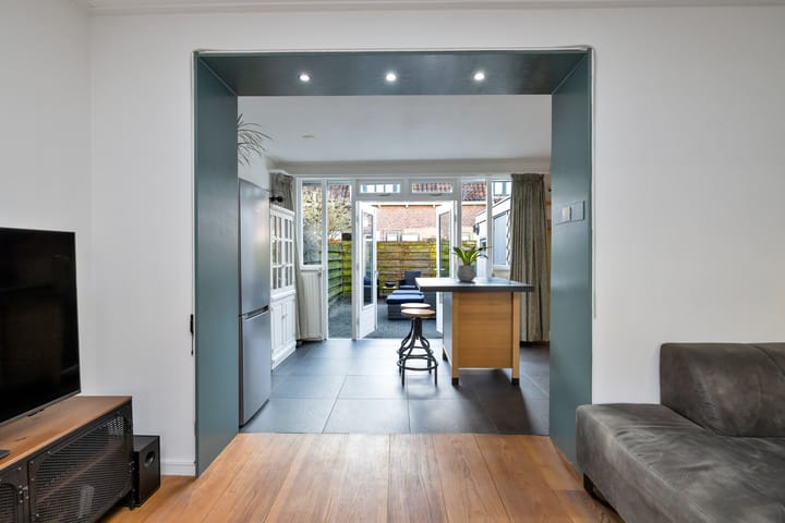 Foto 15 van Pieter Florisstraat 3