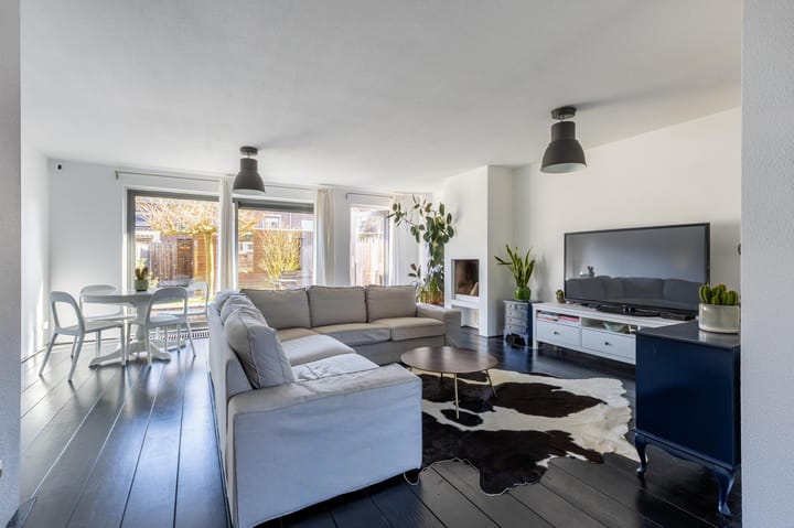 Foto 10 van Woestduijnstraat 42