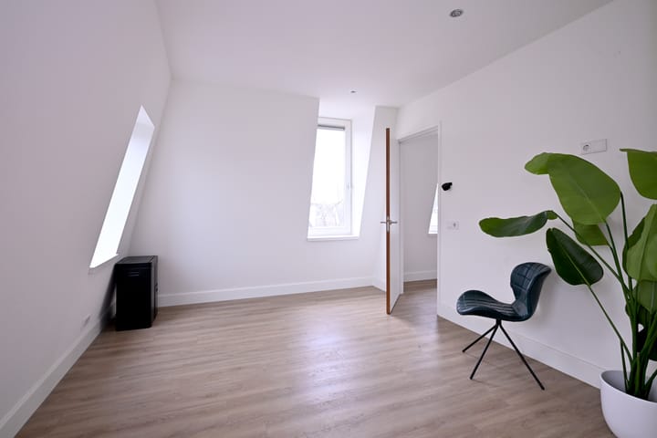 Foto 12 van Boedekerstraat 12-C