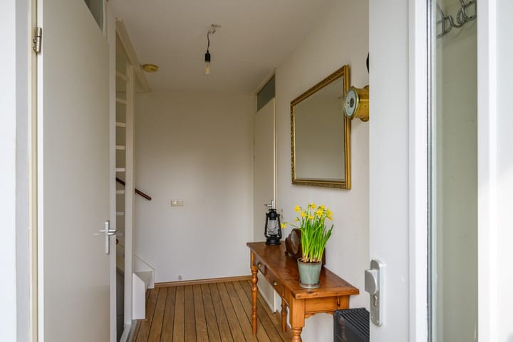 Photo 10 of Meindert Hobbemastraat 31