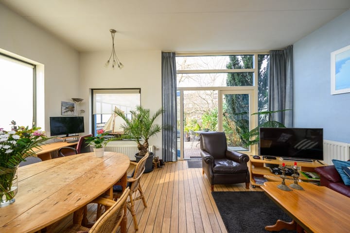 Photo 20 of Meindert Hobbemastraat 31