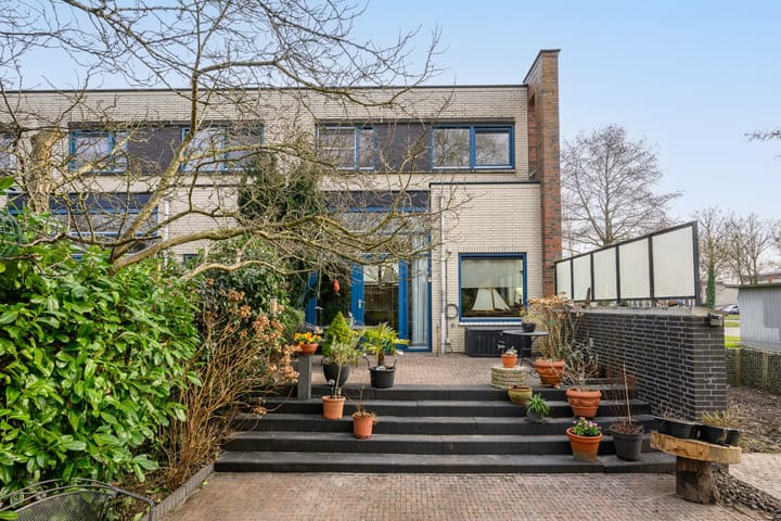 Photo 27 of Meindert Hobbemastraat 31