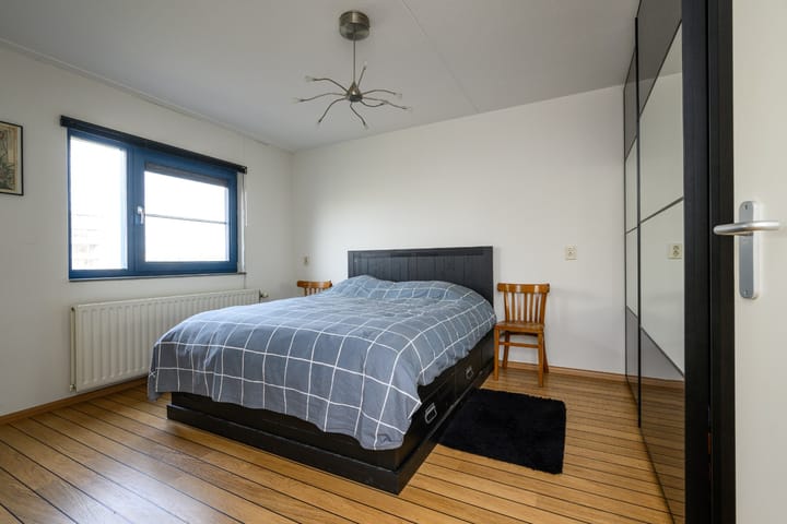 Photo 34 of Meindert Hobbemastraat 31