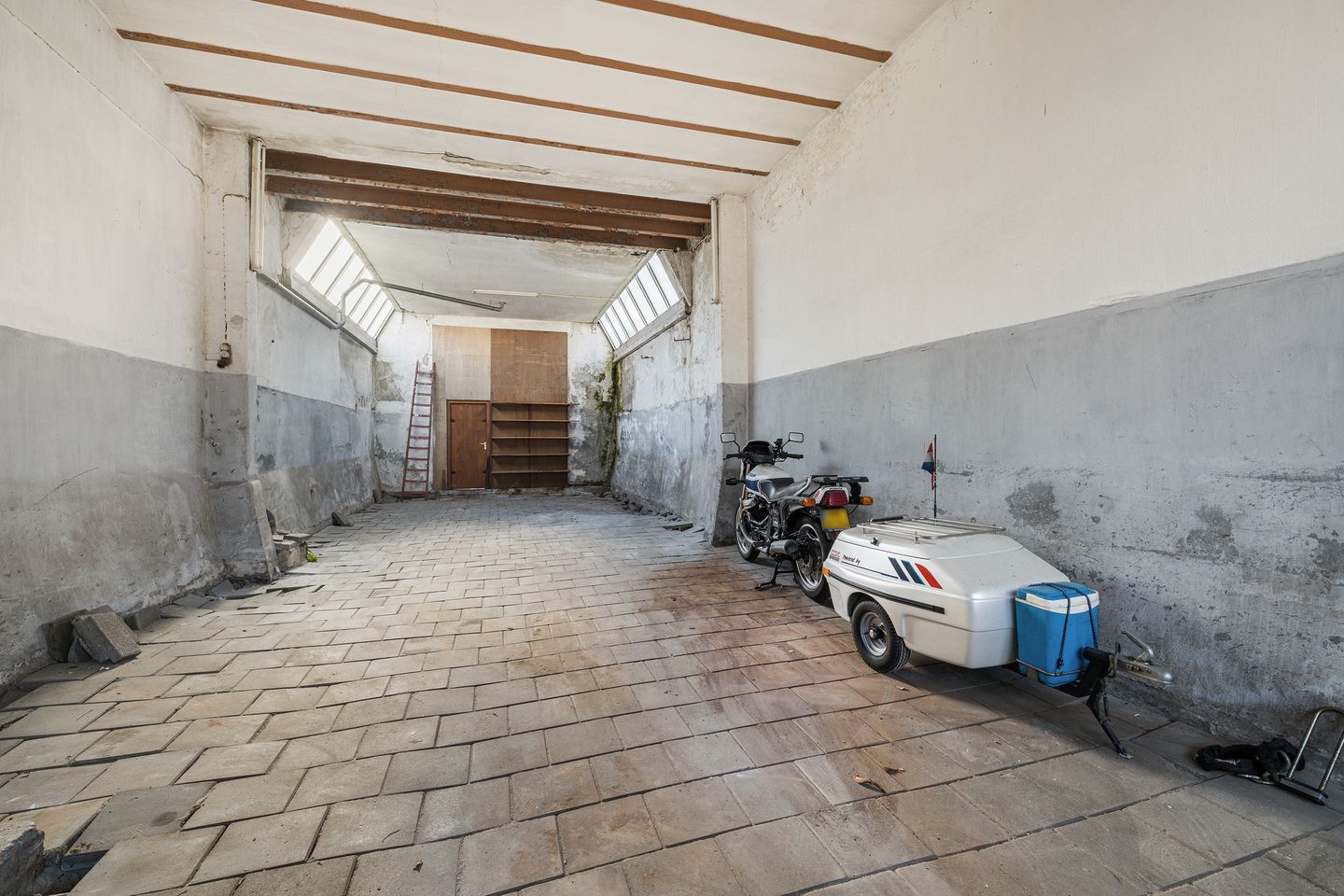 Photo 10 of Theodora Jacobalaan 26