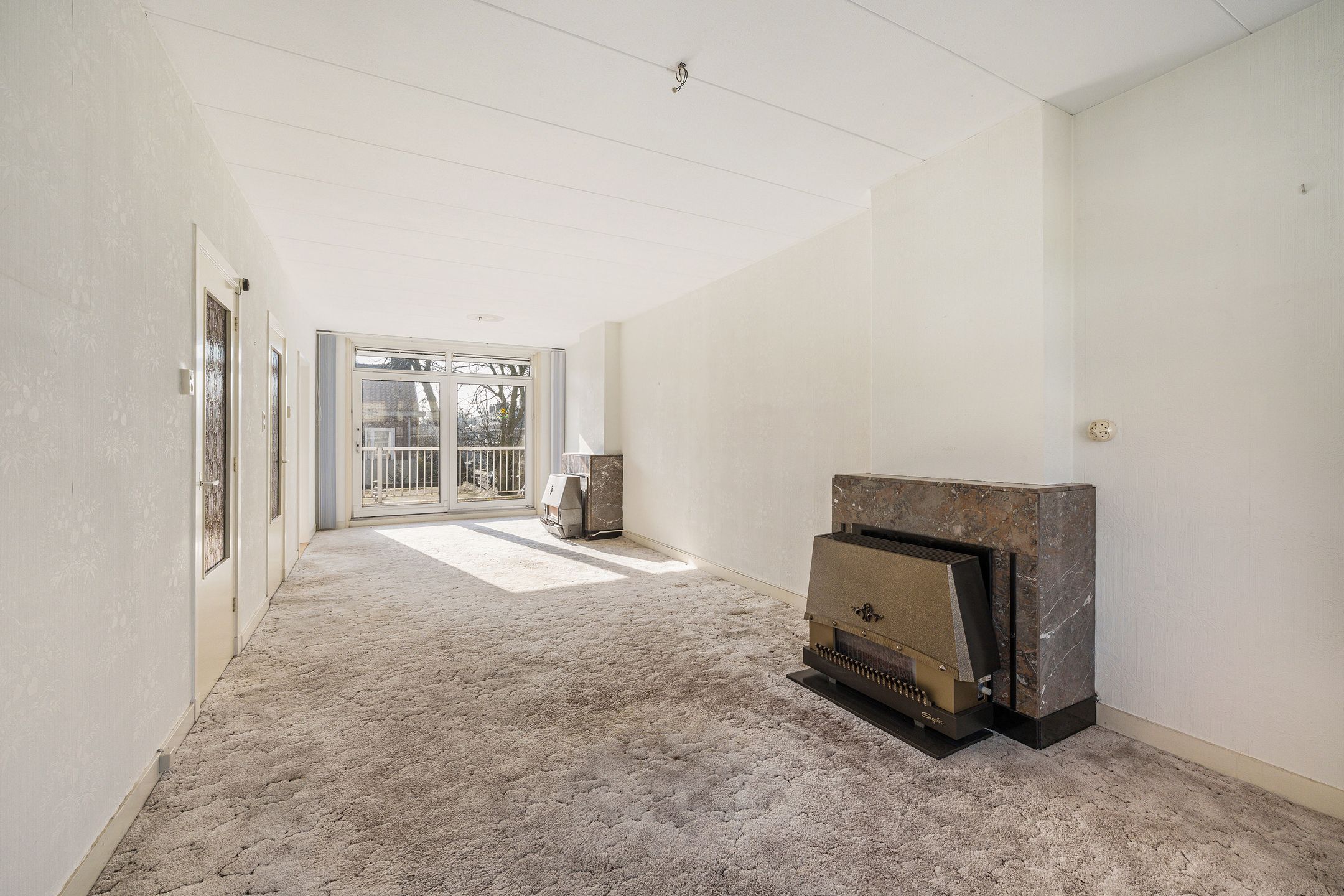 Photo 21 of Theodora Jacobalaan 26