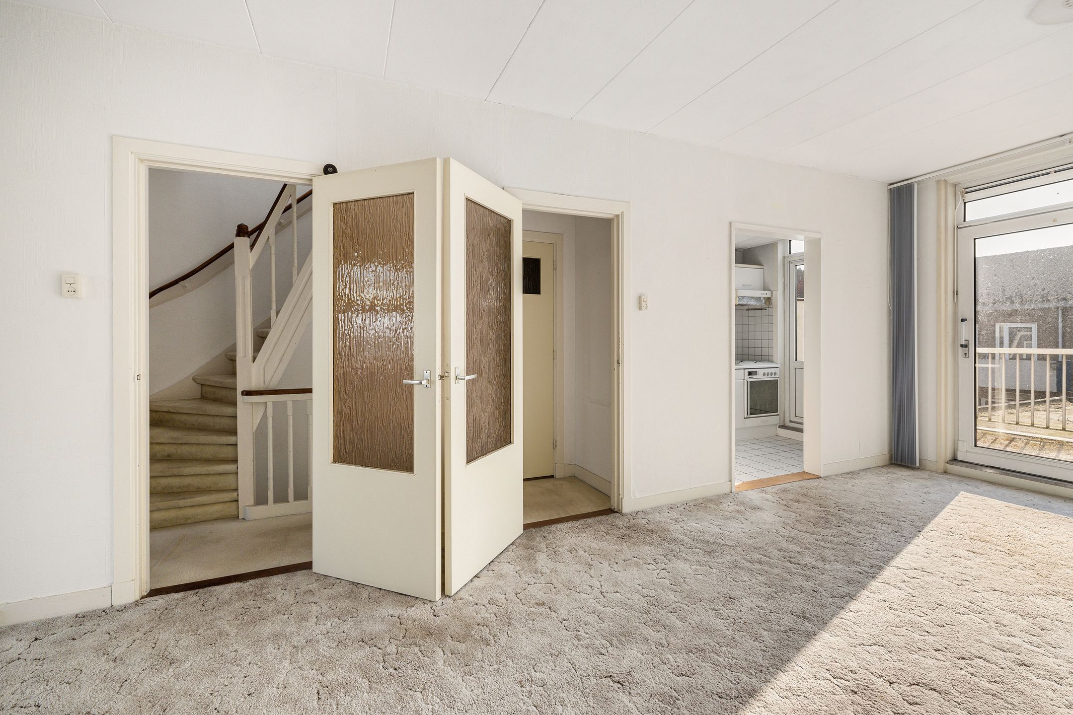 Photo 24 of Theodora Jacobalaan 26