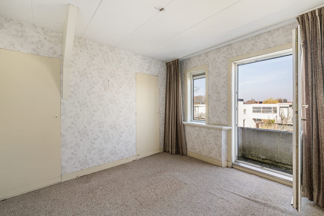 Photo 37 of Theodora Jacobalaan 26