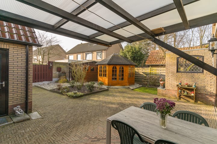 Foto 41 van Martensweg 65