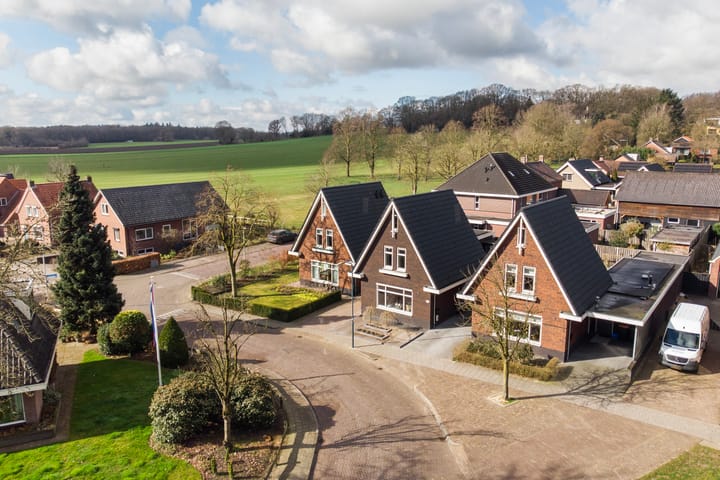 Photo 2 of Roosdomsweg 6-A