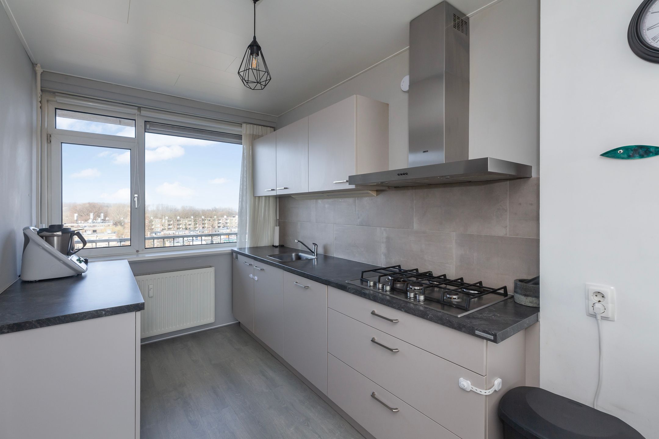 Photo 3 of Coornhertstraat 105