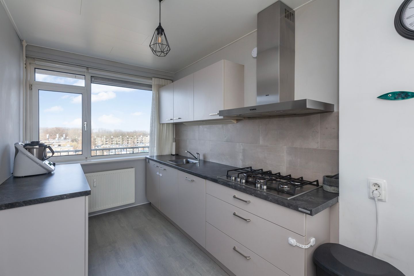 Photo 19 of Coornhertstraat 105