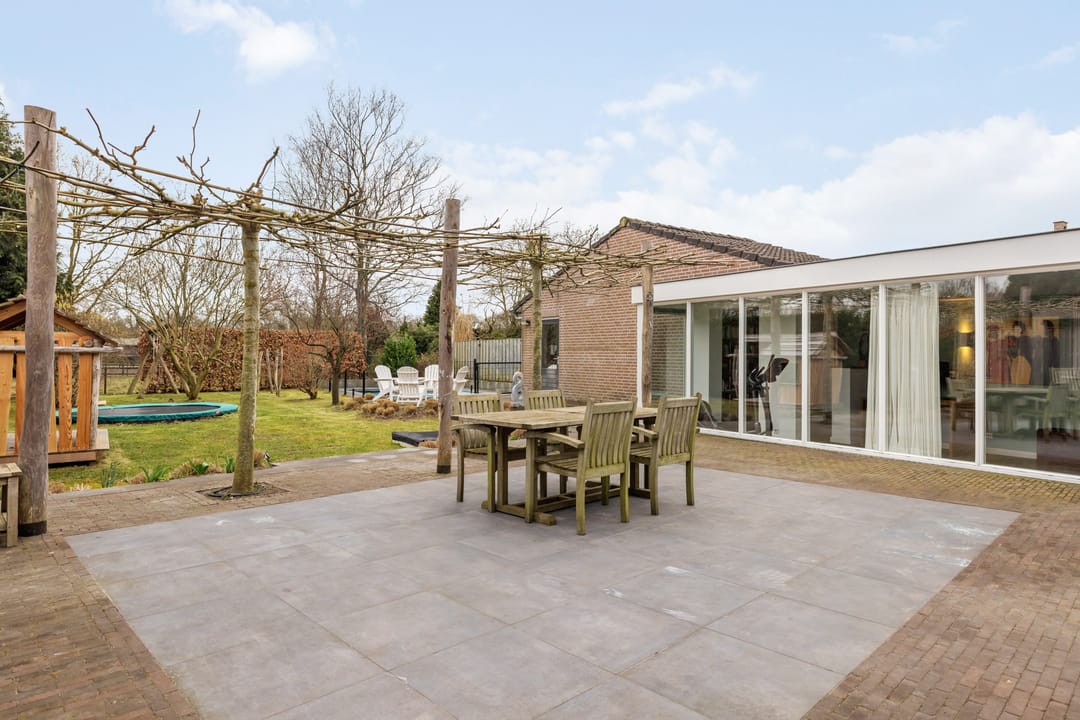 Foto 41 van Loverensestraat 14