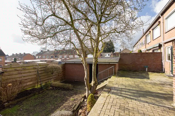 Foto 33 van Willem van den Berghstraat 14