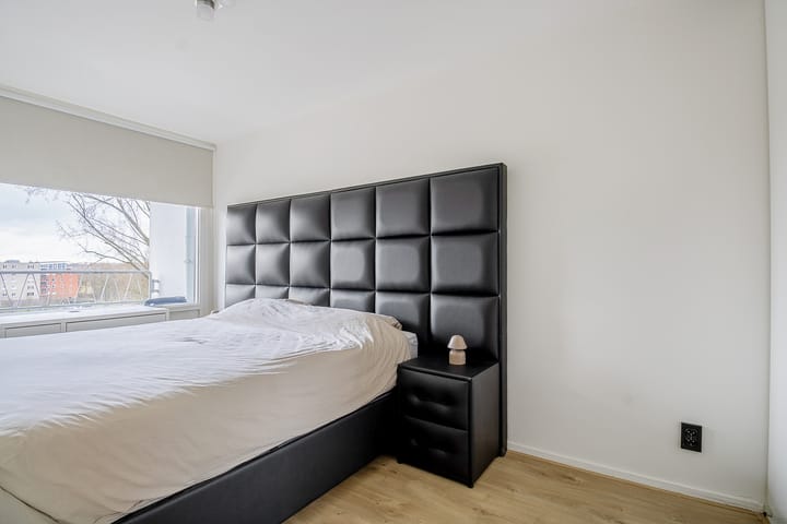 Foto 13 van Burgemeester Van Haarenlaan 1332